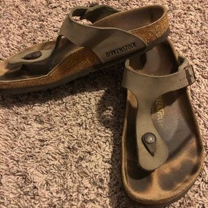 Birkenstock Gizeh Sandal - size 8